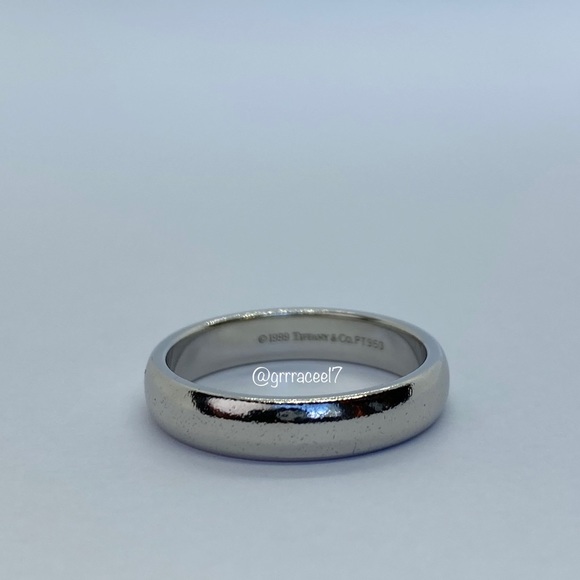 AUTH Tiffany & Co platinum wedding band - Picture 5 of 12